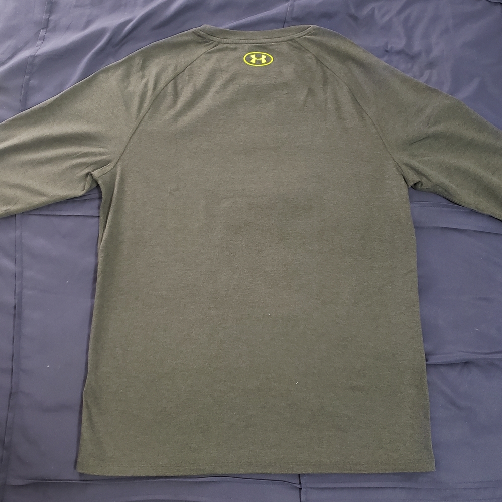 Under Armour Men's Dark Gray Shirt with Bright Green Logo - Picture 2 of 3
